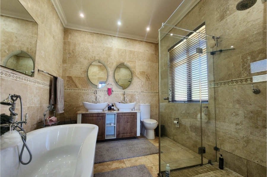 3 Bedroom Property for Sale in Linkside Western Cape